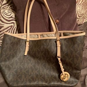 MK small tote bag barely used